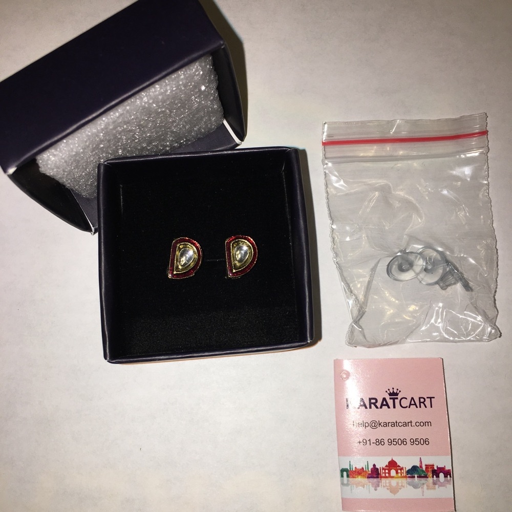 NWT!!! Karatcart Women's Stud Earrings Red